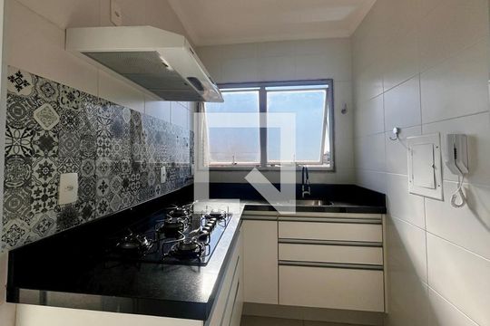 Cozinha de apartamento à venda com 1 quarto, 55m² em Centro, Campinas