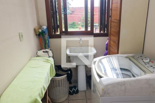 Área de Serviço de casa à venda com 3 quartos, 287m² em Tristeza, Porto Alegre