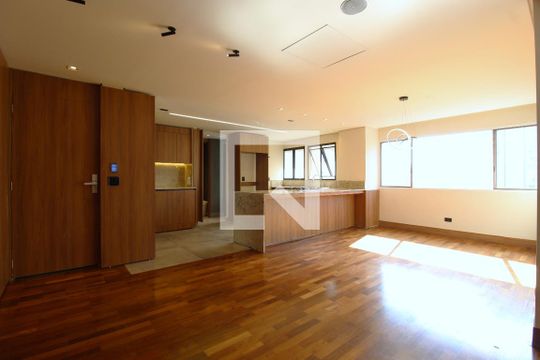 Apartamento para alugar com 3 quartos, 110m² em Vila Olímpia, São Paulo
