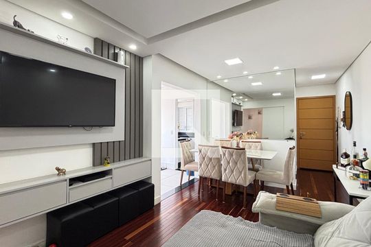 Sala  de apartamento para alugar com 3 quartos, 80m² em Santa Terezinha, Santo André