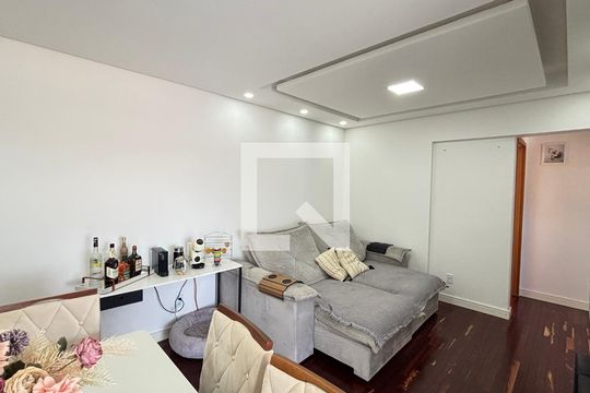 Sala  de apartamento para alugar com 3 quartos, 80m² em Santa Terezinha, Santo André