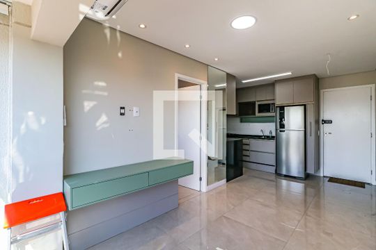 Sala de apartamento para alugar com 1 quarto, 31m² em Vila Sonia, São Paulo