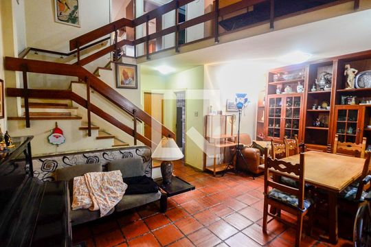 Casa à venda com 4 quartos, 200m² em Tijuca, Rio de Janeiro