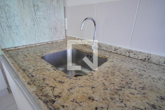 Cozinha de apartamento à venda com 2 quartos, 60m² em Jardim Carvalho, Porto Alegre