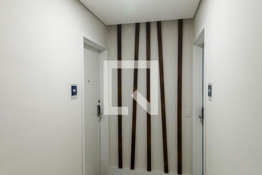 Entrada de apartamento à venda com 2 quartos, 78m² em Alphaville Industrial, Barueri