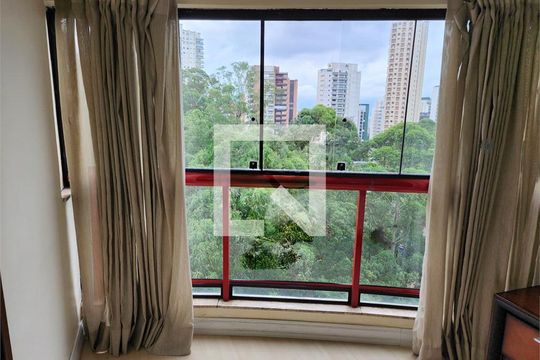 Apartamento à venda com 3 quartos, 163m² em Vila Suzana, São Paulo
