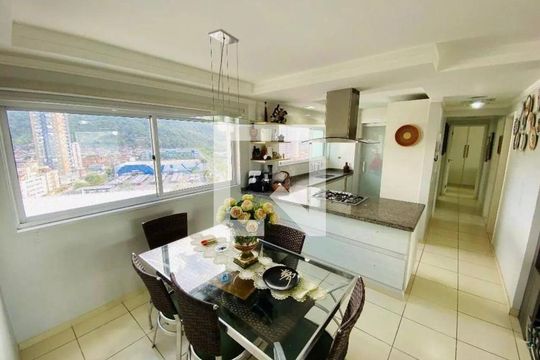 Apartamento para alugar com 3 quartos, 111m² em Jardim Tres Marias, Guarujá