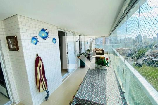 Sacada de apartamento para alugar com 3 quartos, 111m² em Jardim Tres Marias, Guarujá