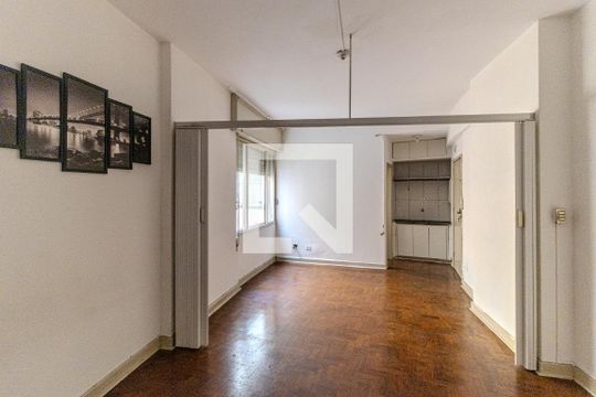 Kitnet/Studio à venda com 1 quarto, 45m² em República, São Paulo