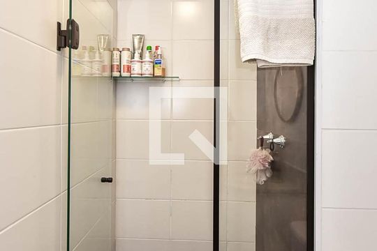 Banheiro de apartamento à venda com 2 quartos, 52m² em Jardim Parque Morumbi, São Paulo