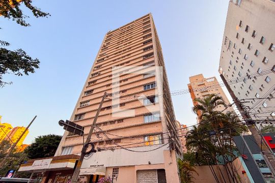 Fachada de apartamento à venda com 1 quarto, 45m² em Cerqueira César, São Paulo