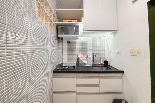 Cozinha de apartamento à venda com 1 quarto, 45m² em Cerqueira César, São Paulo