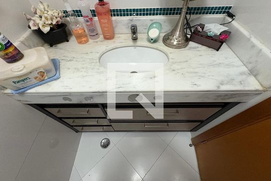 Banheiro da Suíte 2 de apartamento à venda com 4 quartos, 467m² em Jardim, Santo André