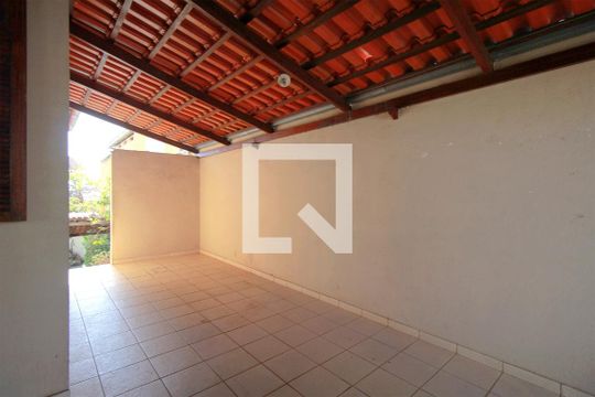 Garagem de casa à venda com 3 quartos, 208m² em União, Belo Horizonte