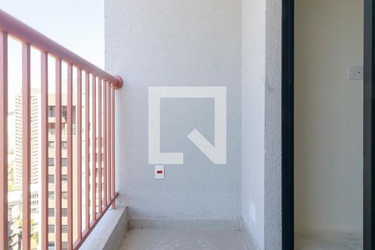 Studio - Varanda de kitnet/studio para alugar com 0 quarto, 25m² em Jardim das Acacias, São Paulo