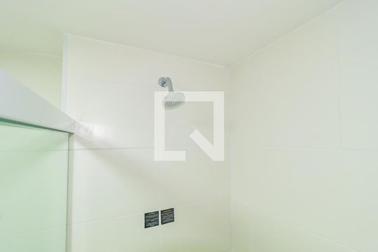 Banheiro de kitnet/studio para alugar com 1 quarto, 34m² em Alto da Mooca, São Paulo