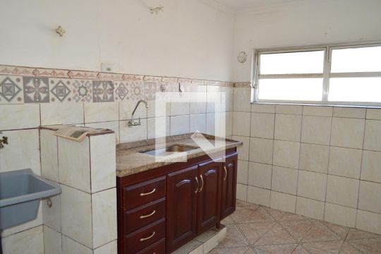 Cozinha e Área de Serviço de apartamento para alugar com 1 quarto, 70m² em Sé, São Paulo