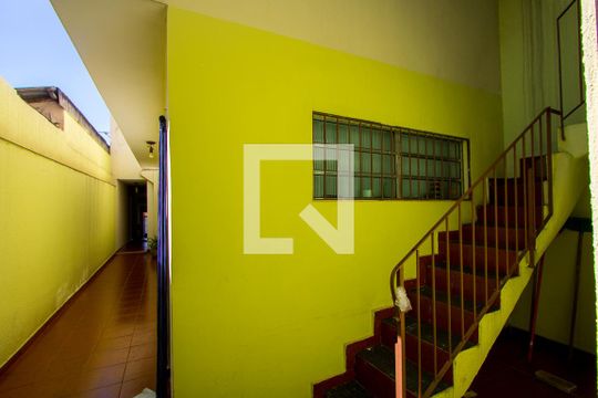 Corredor de casa à venda com 3 quartos, 183m² em Vila Guarani, Santo André