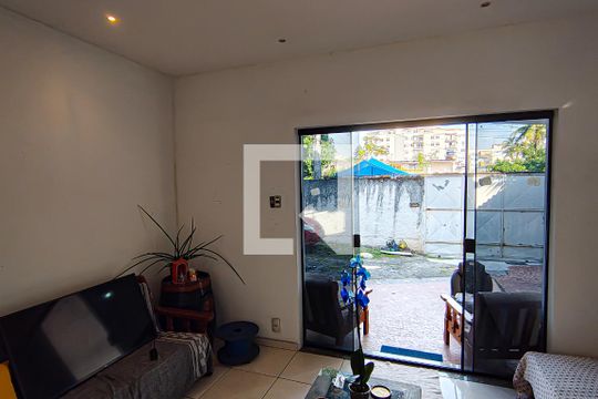 Sala de casa à venda com 5 quartos, 330m² em Pechincha, Rio de Janeiro