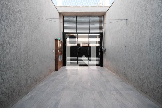 Garagem de casa à venda com 2 quartos, 75m² em Jardim Santa Maria, São Paulo