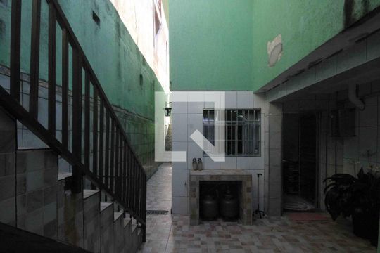 Quintal de casa à venda com 2 quartos, 140m² em Jardim Vila Formosa, São Paulo