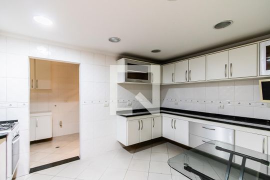 Cozinha de casa à venda com 3 quartos, 330m² em Vila Sao Francisco (zona Leste), São Paulo