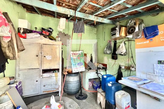 Área de Serviço de casa para alugar com 2 quartos, 280m² em Jardim Itacolomi, São Paulo