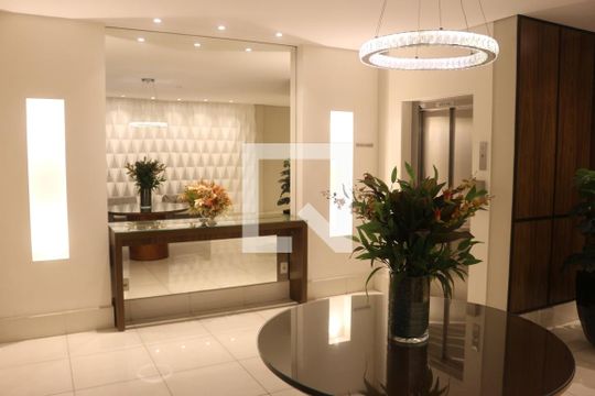 Hall social de apartamento para alugar com 3 quartos, 83m² em Jardim Sao Caetano, São Caetano do Sul