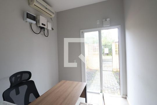 Escritório de casa à venda com 3 quartos, 73m² em Centro, Canoas