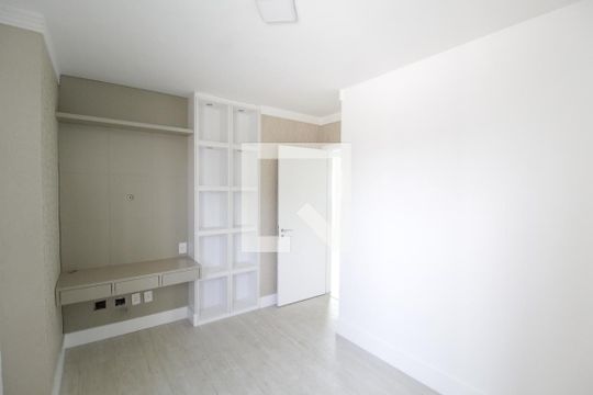 Quarto 1 - Suíte de apartamento para alugar com 3 quartos, 180m² em Osvaldo Rezende, Uberlândia