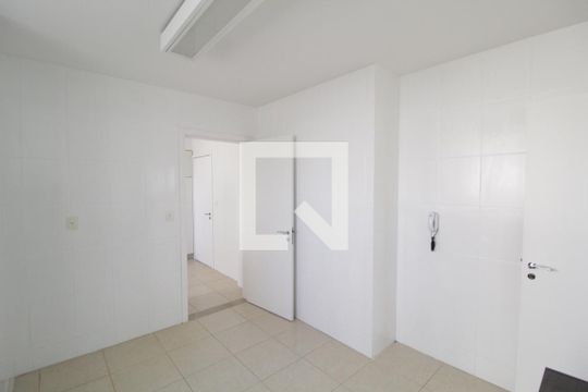Cozinha de apartamento para alugar com 3 quartos, 180m² em Osvaldo Rezende, Uberlândia