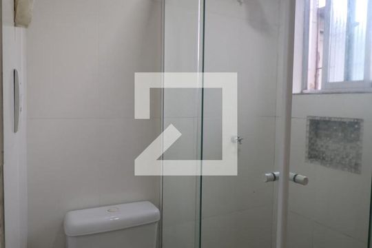 Banheiro de apartamento à venda com 2 quartos, 40m² em Guajuviras, Canoas
