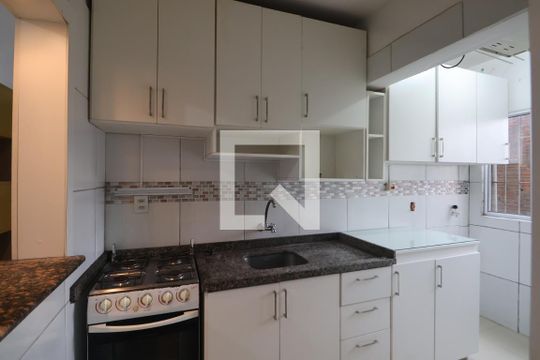 Cozinha e Área de Serviço de apartamento à venda com 2 quartos, 40m² em Guajuviras, Canoas
