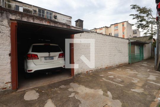Garagem de apartamento à venda com 2 quartos, 40m² em Guajuviras, Canoas