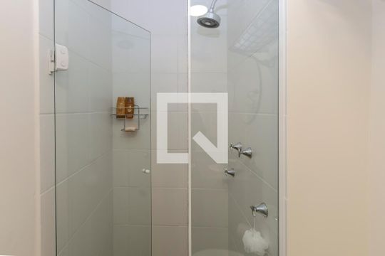 Banheiro de kitnet/studio à venda com 1 quarto, 27m² em Campo Belo, São Paulo