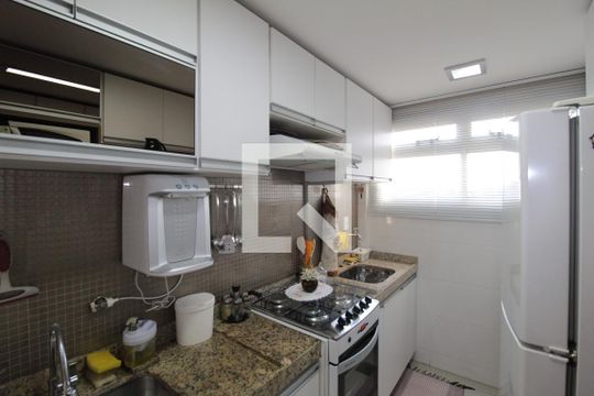 Cozinha e Área de Serviço de apartamento para alugar com 3 quartos, 65m² em Rio Branco, Belo Horizonte