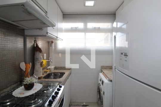 Cozinha e Área de Serviço de apartamento para alugar com 3 quartos, 65m² em Rio Branco, Belo Horizonte
