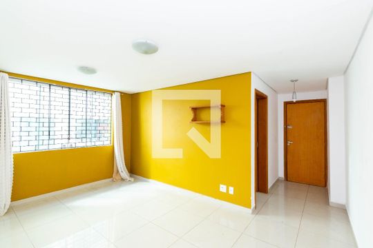 Apartamento à venda com 3 quartos, 81m² em Carlos Prates, Belo Horizonte