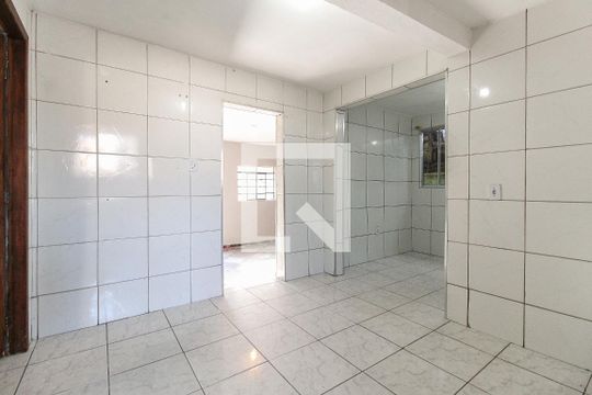 Cozinha de casa para alugar com 3 quartos, 100m² em Parque Guarani, São Paulo
