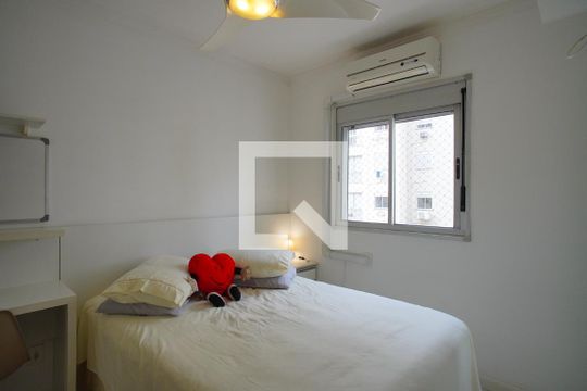 Quarto 1 de apartamento para alugar com 2 quartos, 50m² em Jardim Itu, Porto Alegre