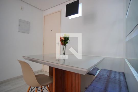Sala de apartamento para alugar com 2 quartos, 50m² em Jardim Itu, Porto Alegre