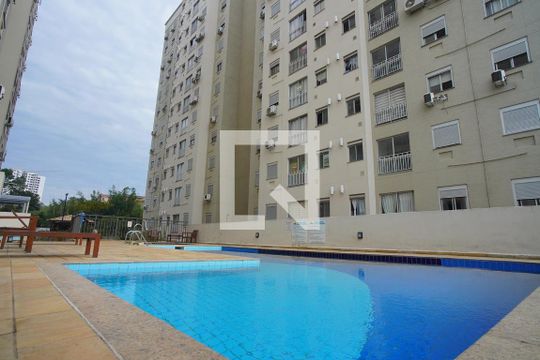 Área comum - Piscina de apartamento para alugar com 2 quartos, 50m² em Jardim Itu, Porto Alegre
