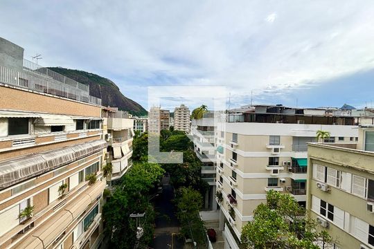 Sala - vista de apartamento para alugar com 1 quarto, 27m² em Jardim Botânico, Rio de Janeiro