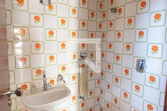 Lavabo de casa à venda com 4 quartos, 206m² em Bosque da Saúde, São Paulo
