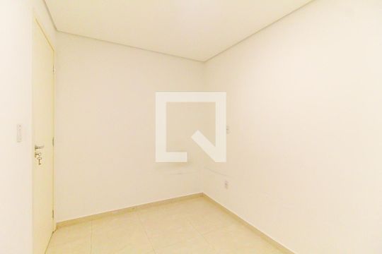 Quarto 1 de apartamento à venda com 2 quartos, 47m² em Vila Carmosina, São Paulo