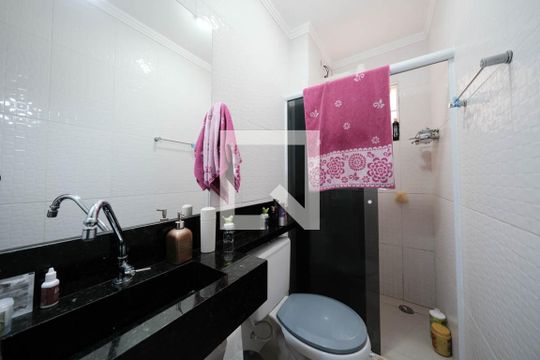 Banheiro de apartamento à venda com 2 quartos, 42m² em Vila Euthalia, São Paulo