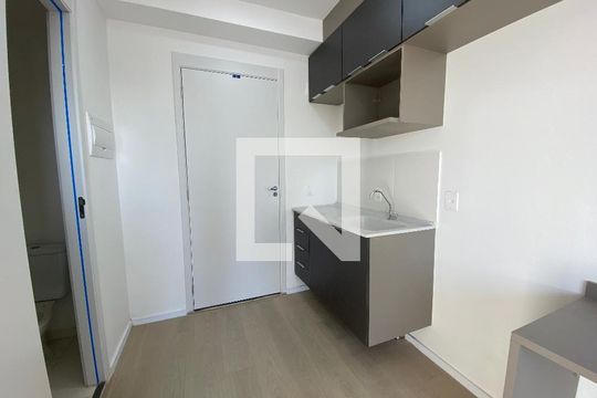 Cozinha de kitnet/studio para alugar com 1 quarto, 16m² em Mooca, São Paulo