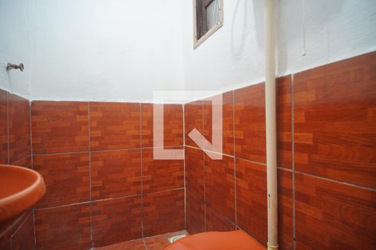 Banheiro de casa para alugar com 1 quarto, 48m² em Vicentina, São Leopoldo