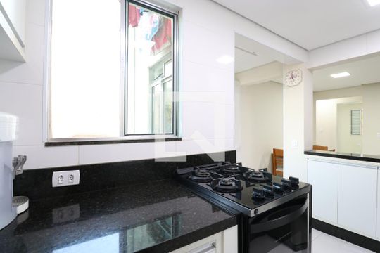 Cozinha  de apartamento para alugar com 2 quartos, 67m² em Lapa, São Paulo