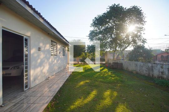 Quintal de casa à venda com 3 quartos, 180m² em Feitoria, São Leopoldo